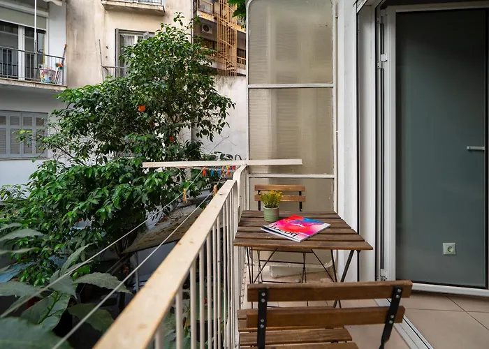 Ideally Located Apartment In Central Athens